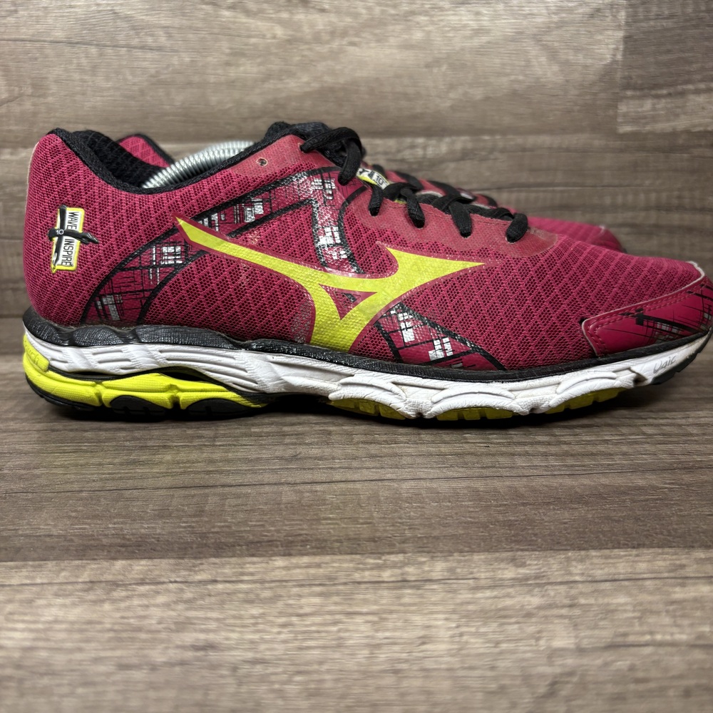 Mizuno Wave Inspire 10 Red Yellow Womens US Size 9.5 410575.6P39 Running Shoes